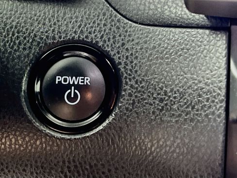 Used 2025 Toyota Camry SE FWD image 23