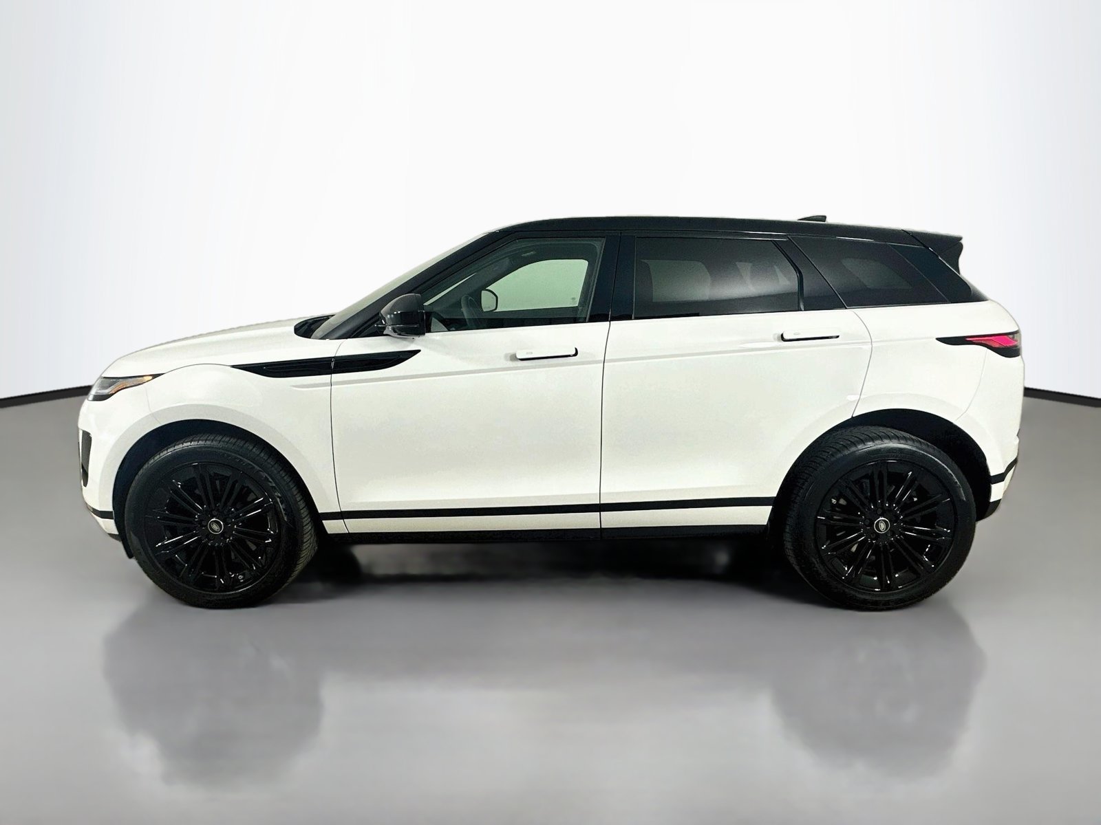 Used 2026 Land Rover Range Rover Evoque S AWD/4WD image 8