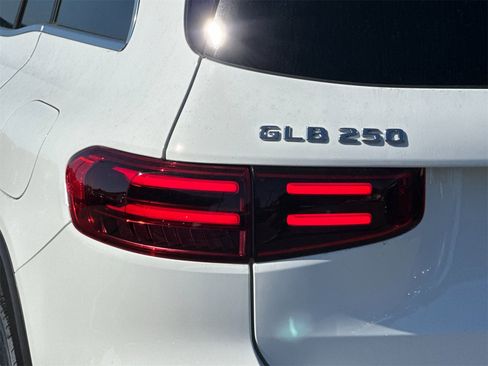 New 2026 Mercedes-Benz GLB 250 image 31