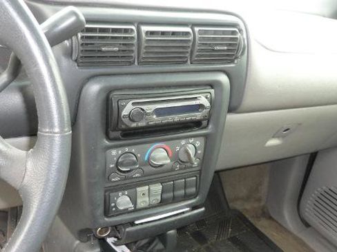 Used 1999 Pontiac Montana Extended w/ Opt Pkg image 13