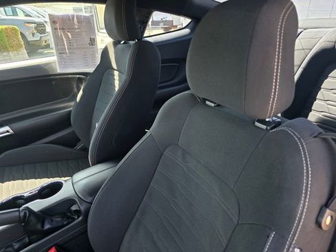 Used 2015 Ford Mustang GT image 10