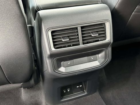 Certified 2025 Volkswagen Atlas Cross Sport SEL R-Line image 15