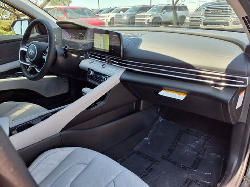 New 2026 Hyundai Elantra Limited FWD image 6