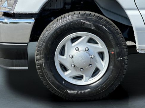 New 2026 Ford E-350 and Econoline 350 Super Duty w/ Power Equipment Group image 28