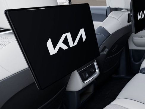 New 2025 Kia Carnival SX FWD image 26