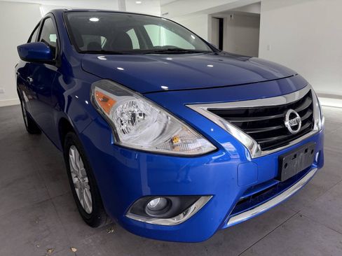 Used 2016 Nissan Versa SV w/ SV Appearance Package FWD image 12