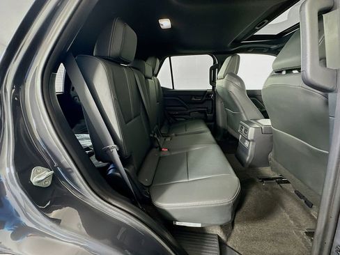 Used 2025 Toyota 4Runner Limited image 28