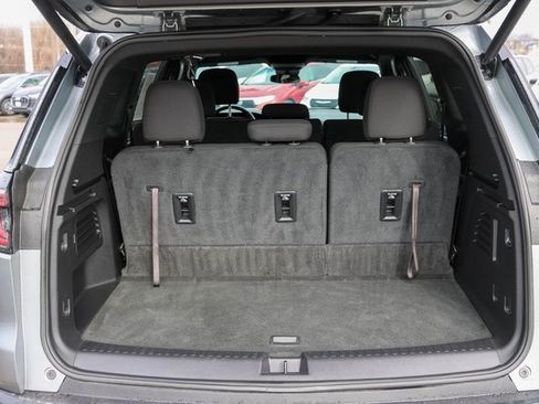 Used 2025 GMC Acadia Elevation image 9