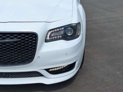 Used 2023 Chrysler 300 Touring L w/ Safetytec Plus Group RWD image 13