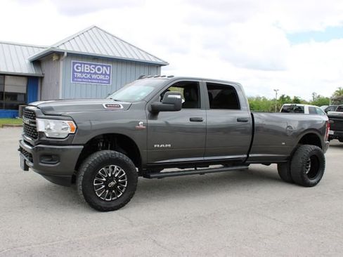 Used 2024 RAM 3500 Big Horn AWD/4WD image 5