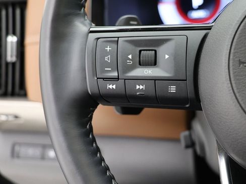 Used 2024 Nissan Pathfinder Platinum image 22