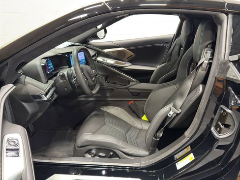 Used 2024 Chevrolet Corvette Stingray Premium Cpe w/ Z51 Performance Package RWD image 10