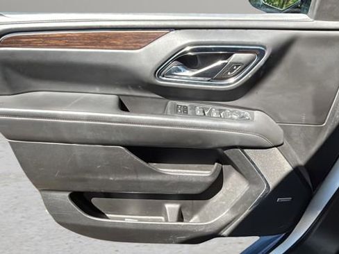 Used 2023 Chevrolet Tahoe High Country image 18