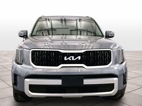 Used 2023 Kia Telluride EX w/ EX Captain's Chair Package AWD/4WD image 3