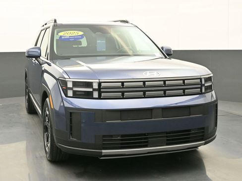 Certified 2025 Hyundai Santa Fe SEL image 9