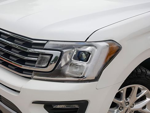 Used 2021 Ford Expedition XLT RWD image 3