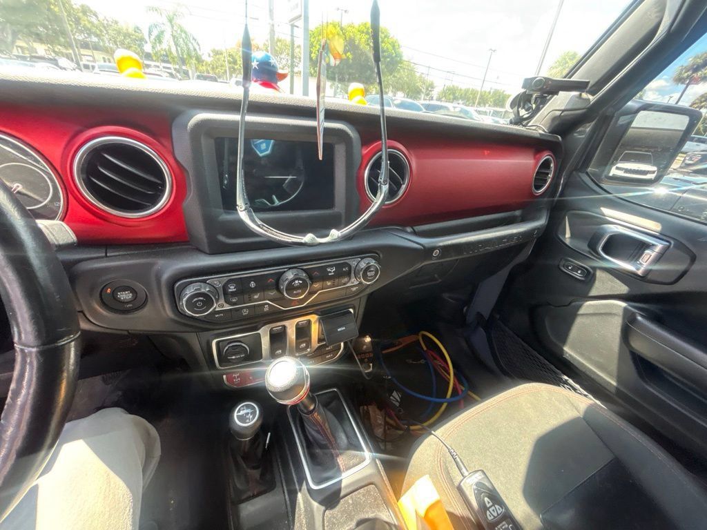 Used 2019 Jeep Wrangler Rubicon w/ LED Lighting Group AWD/4WD image 22