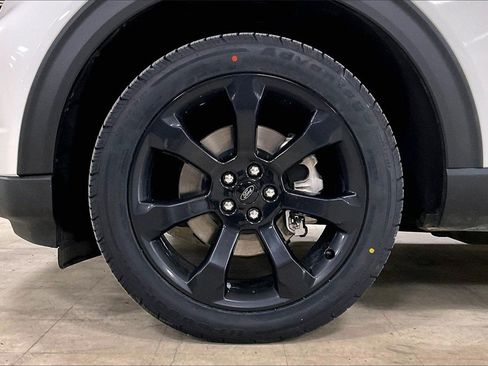 Certified 2023 Ford Explorer ST-Line image 9