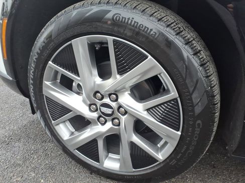 Certified 2025 Cadillac Optiq Luxury 1 w/ LPO, Floor Liner Package image 9