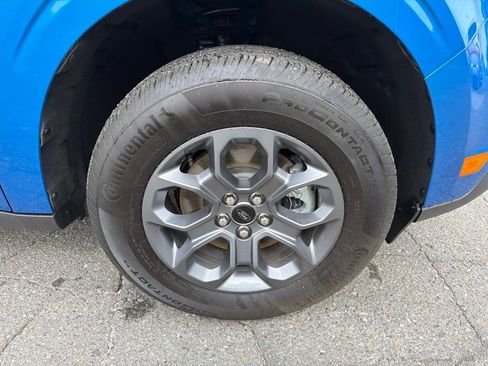 Used 2025 Ford Maverick XLT w/ Equipment Group 302A AWD/4WD image 9