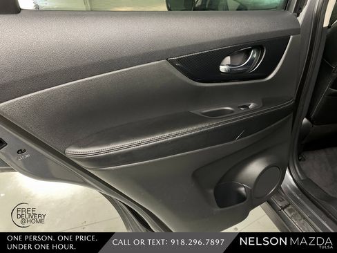 Used 2019 Nissan Rogue SL image 33