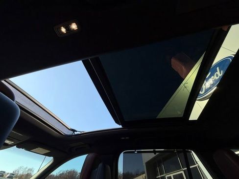 Used 2025 Lincoln Aviator Reserve w/ Equipment Group 201A image 17