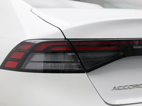 Used 2023 Honda Accord EX image 10