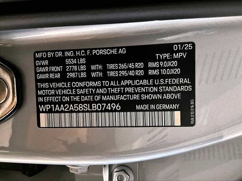 Used 2025 Porsche Macan Turbo image 35