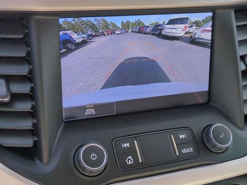 Used 2023 GMC Acadia Denali AWD/4WD image 17