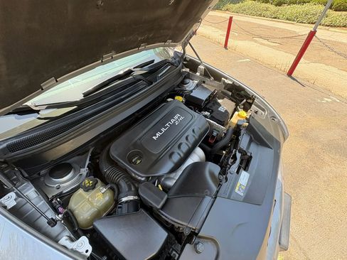 Used 2017 Jeep Cherokee Latitude FWD image 22