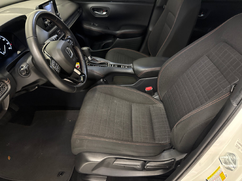 Certified 2025 Honda HR-V Sport image 19