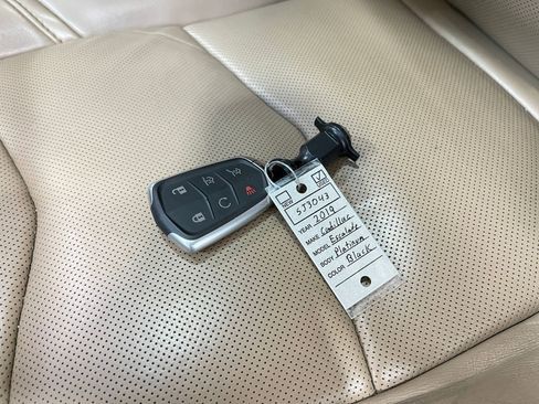Used 2019 Cadillac Escalade Platinum AWD/4WD image 40