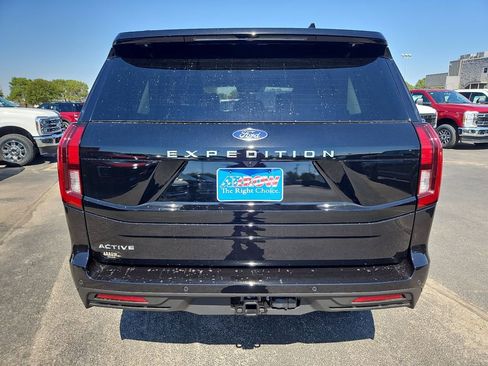 New 2025 Ford Expedition Active image 10