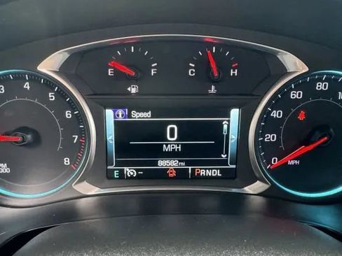 Used 2019 Chevrolet Traverse LT w/ LT Premium Package FWD image 26