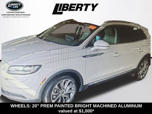 Used 2022 Lincoln Nautilus Reserve image 2