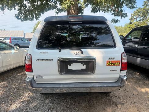 Used 2002 Toyota 4Runner SR5 RWD image 4