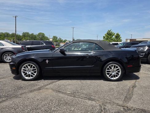 Used 2013 Ford Mustang Premium RWD image 12