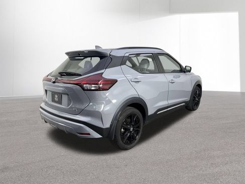 Used 2024 Nissan Kicks SR w/ SR Premium Package FWD image 35