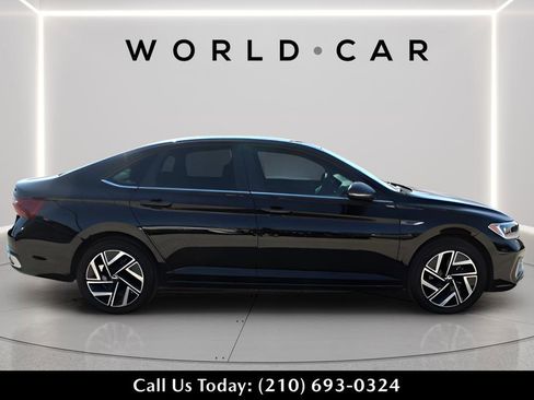 Used 2023 Volkswagen Jetta SEL image 8