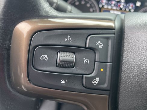 Used 2021 Chevrolet Suburban High Country image 34