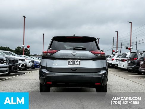 Used 2024 Nissan Rogue S FWD image 5