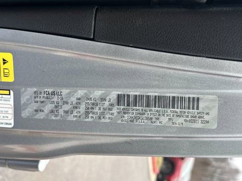 Used 2018 Jeep Wrangler Unlimited Sahara image 35