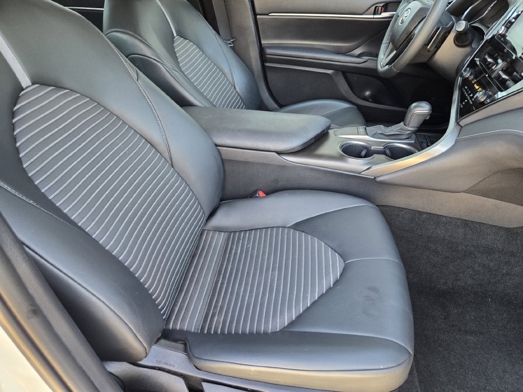 Used 2023 Toyota Camry SE w/ Convenience Package FWD image 11