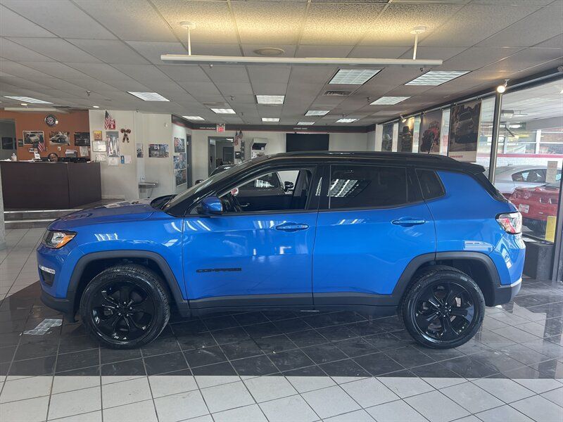 Used 2018 Jeep Compass Latitude w/ Popular Equipment Group AWD/4WD image 2