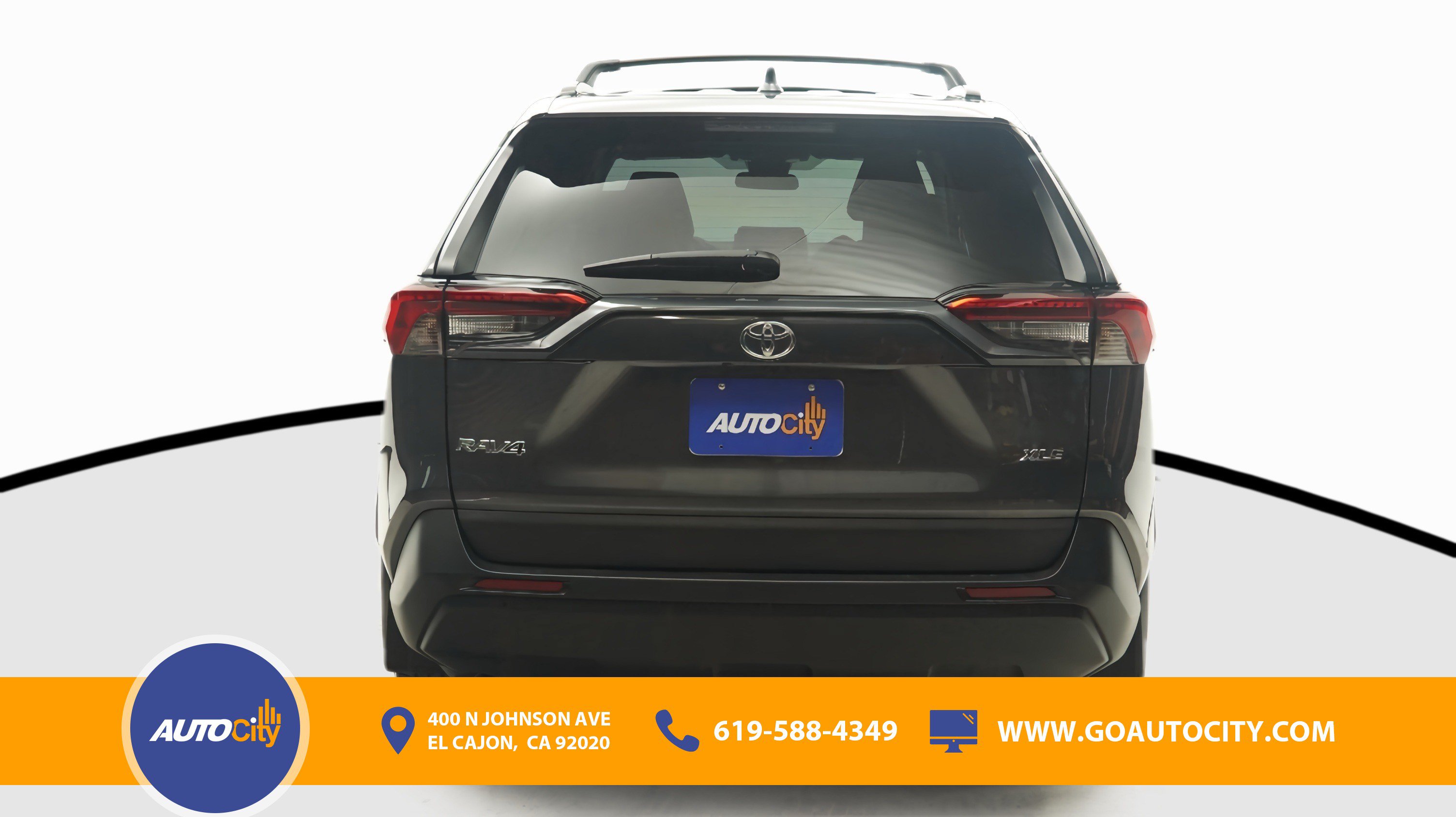 Used 2022 Toyota RAV4 XLE Premium FWD image 12