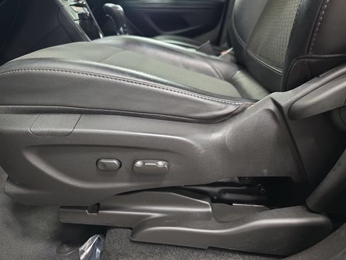 Used 2019 Buick Encore Sport Touring w/ Safety Package FWD image 28