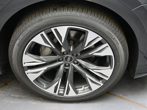 New 2026 Audi Q8 Premium Plus image 10