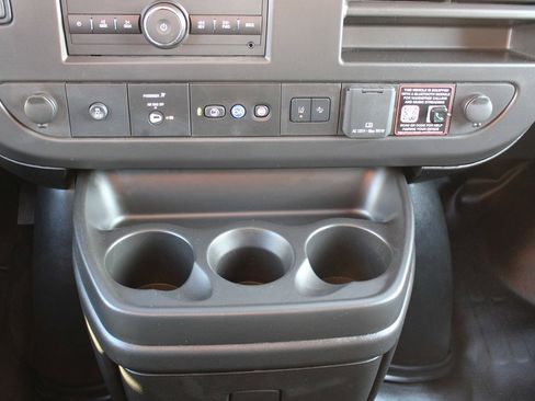 Used 2025 Chevrolet Express 2500 Extended w/ Communications Package image 31