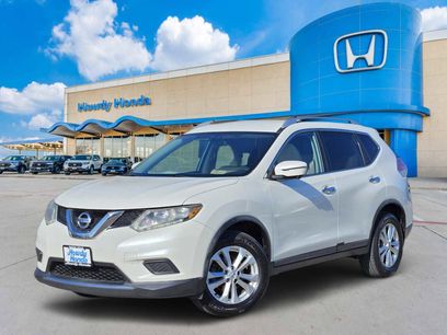 Used 2016 Nissan Rogue SV w/ SV Premium Package