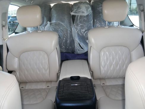 Used 2023 Nissan Armada Platinum w/ Captain's Chairs Package AWD/4WD image 40